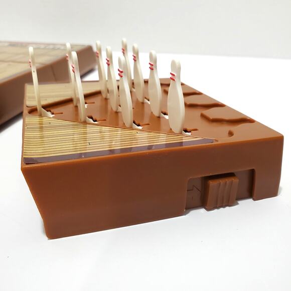 Vtg Tomy Partymate BOWLING Game with Working Original Wind-Up Bowling Ball - Picture 6 of 10